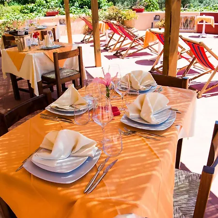 Hotel Maladroxia