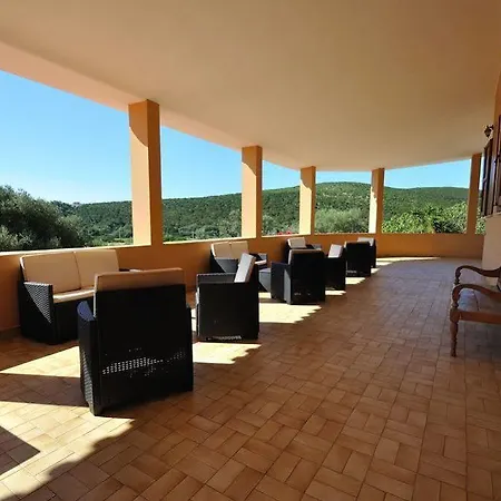 Maladroxia Hotel